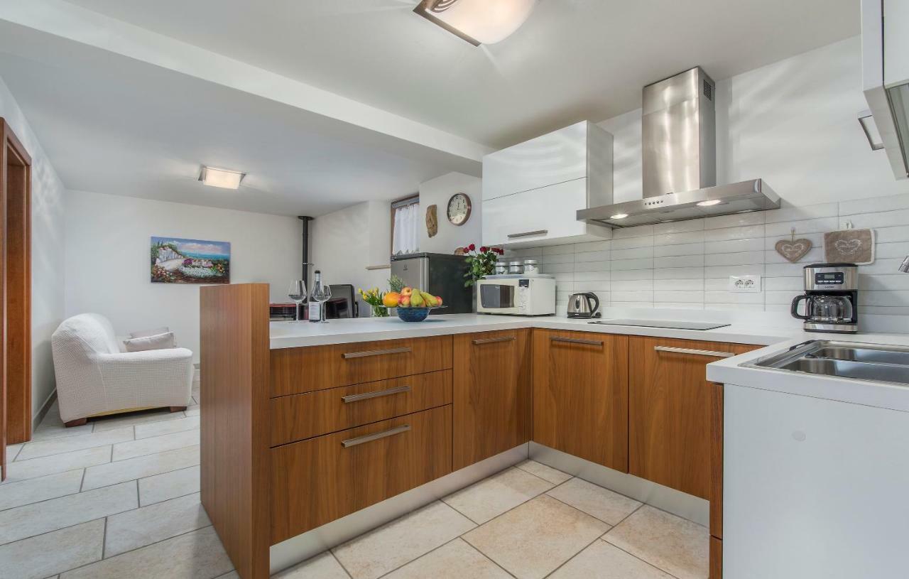 Apartment Claire Karšete Екстериор снимка