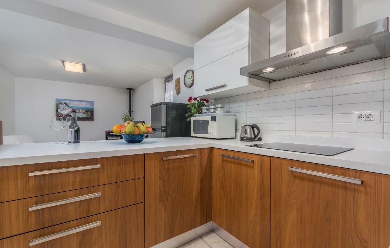 Apartment Claire Karšete Екстериор снимка