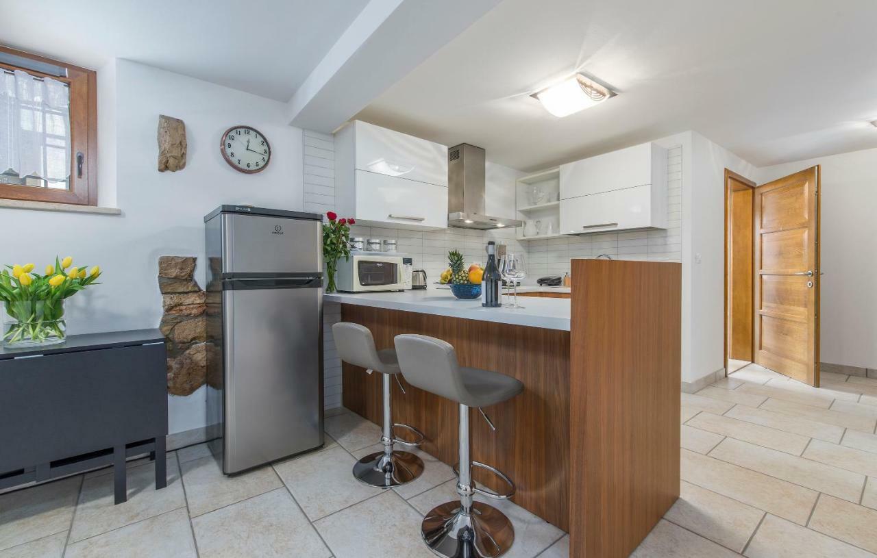 Apartment Claire Karšete Екстериор снимка